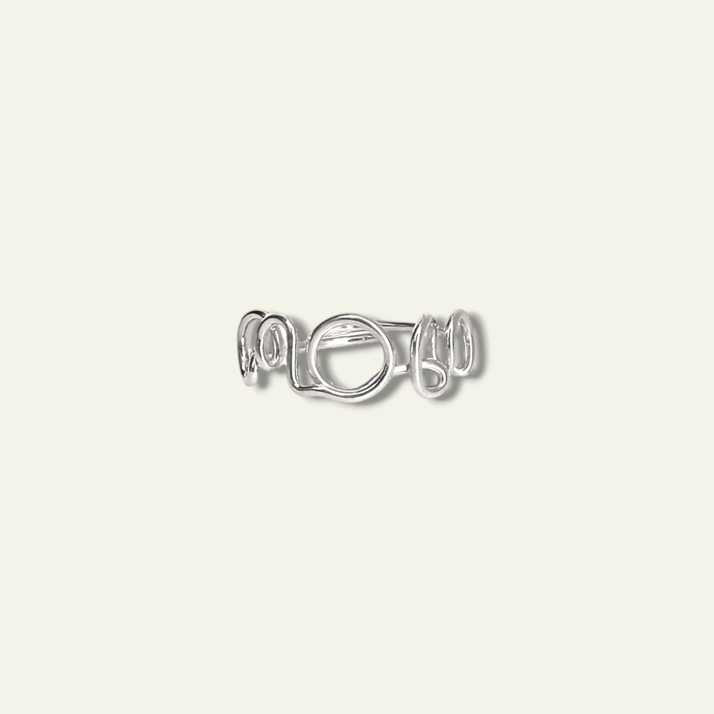 Anello MOM/WOW in argento scritta MOM - Trame Gioielli
